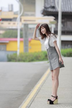 玩弄丰满奶水的女邻居